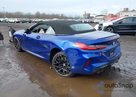 2023 BMW M8 Cabriolet Competition z USA, uszkodzony, nr VIN WBSDZ0C02PCK72974